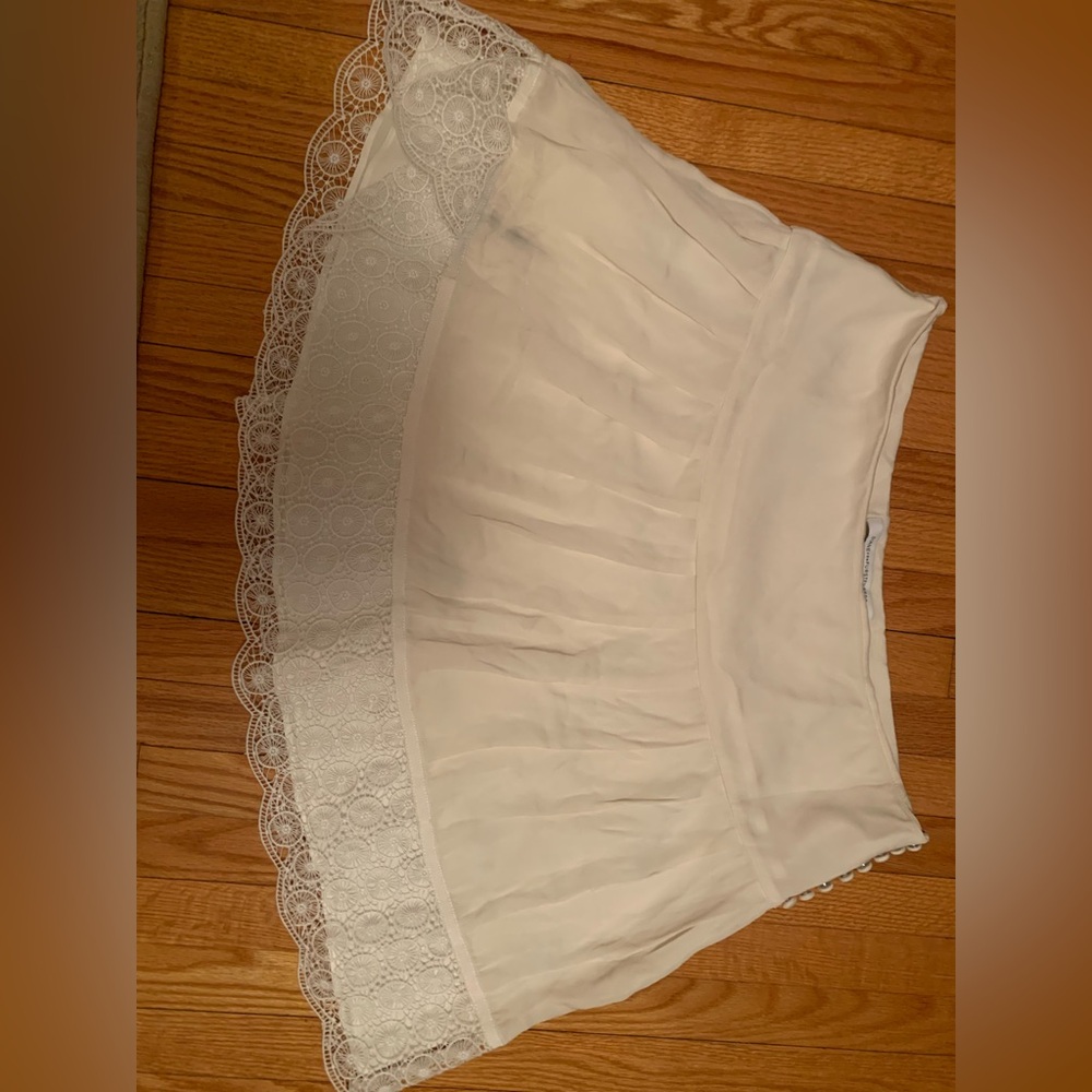 Diane Von Furstenberg White Lace skirt